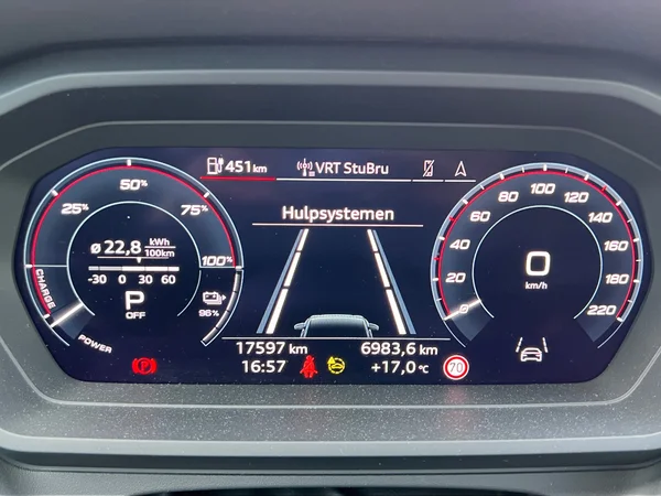 AUDI Q4 Sportback e-tron (2025) — foto 20 van 21