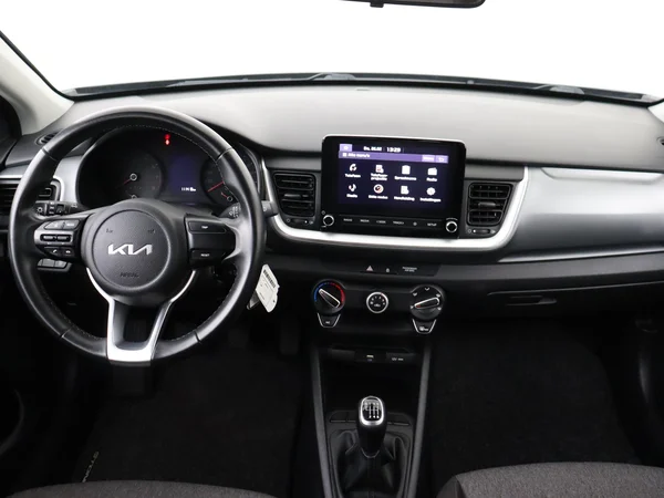 KIA Stonic (2022) — foto 23 van 23