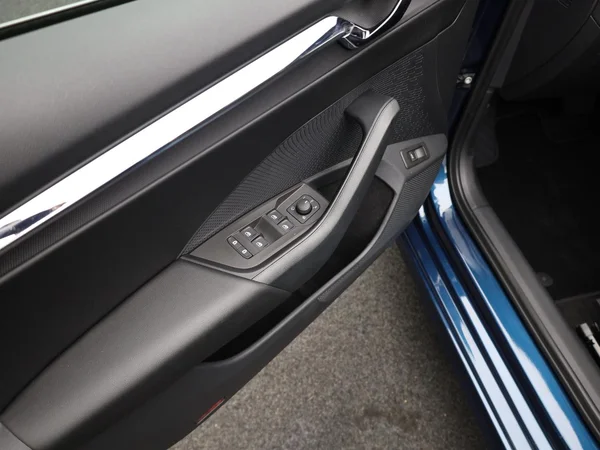 SKODA Octavia Combi (2021) — foto 7 van 21
