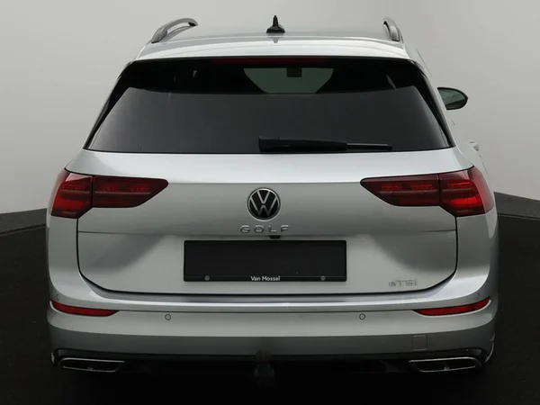 VOLKSWAGEN Golf VIII SW (2024) — foto 5 van 31