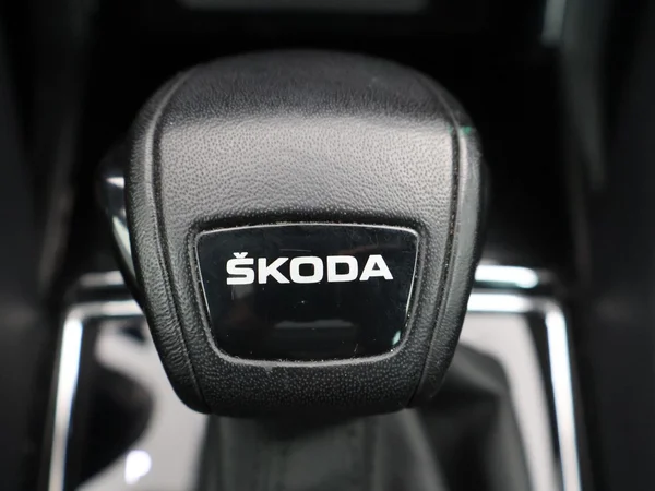 SKODA Karoq (2023) — foto 10 van 33