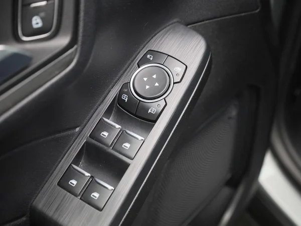 Ford Kuga (2022) — foto 25 van 41