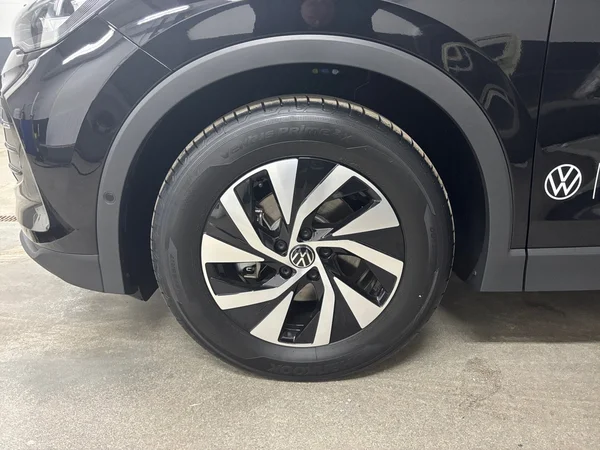 VOLKSWAGEN Tiguan (2025) — foto 13 van 20
