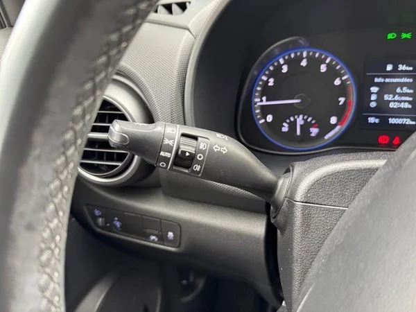 HYUNDAI Kona (2020) — foto 13 van 32