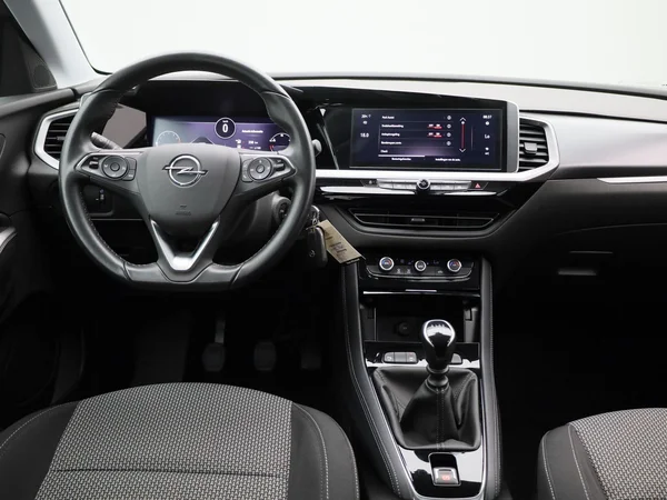 Opel Grandland (2022) — foto 32 van 34