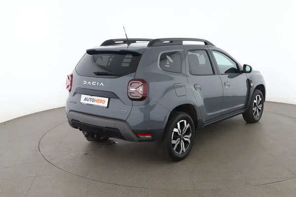 Dacia Duster (2023) — foto 12 van 16