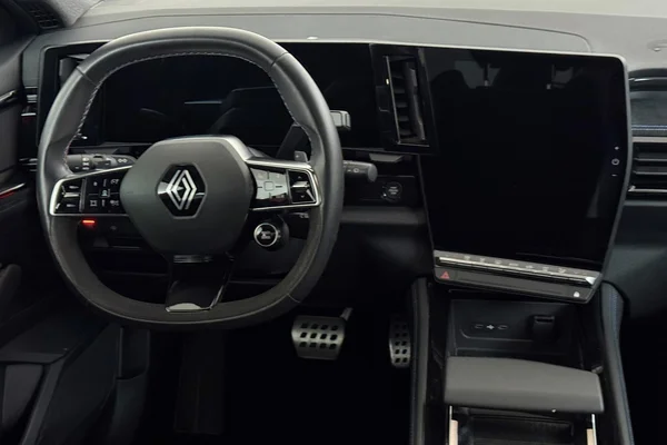 Renault Espace E-TECH (HEV) (2023) — foto 14 van 30