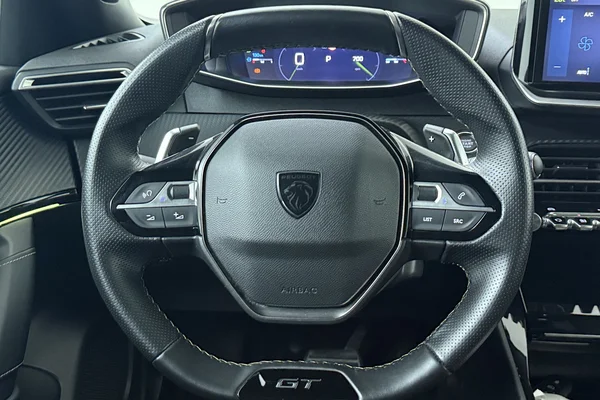Peugeot 2008 (2024) — foto 2 van 19