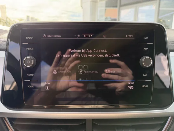 VOLKSWAGEN T-Roc (2023) — foto 5 van 24