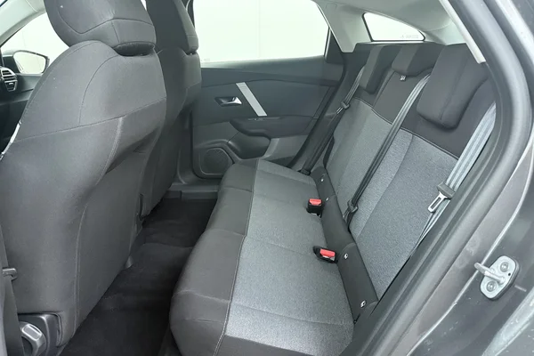 Citroen C4 (2022) — foto 21 van 22