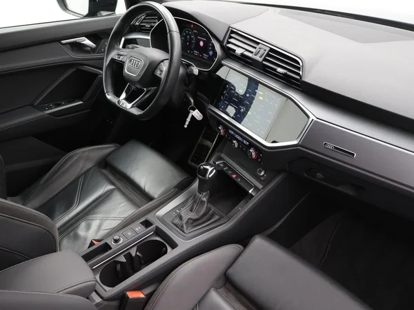 AUDI Q3 PHEV (2022) — foto 24 van 24