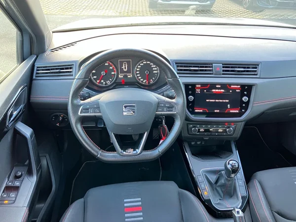 SEAT Arona (2018) — foto 12 van 25