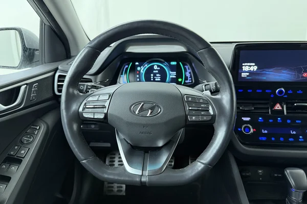 Hyundai Ioniq Hev (2020) — foto 2 van 20