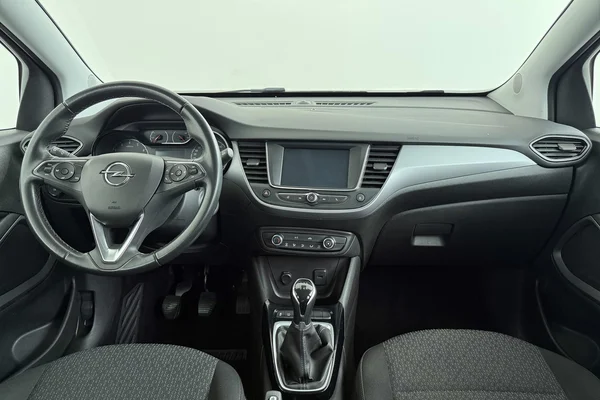 Opel Crossland (2022) — foto 3 van 30