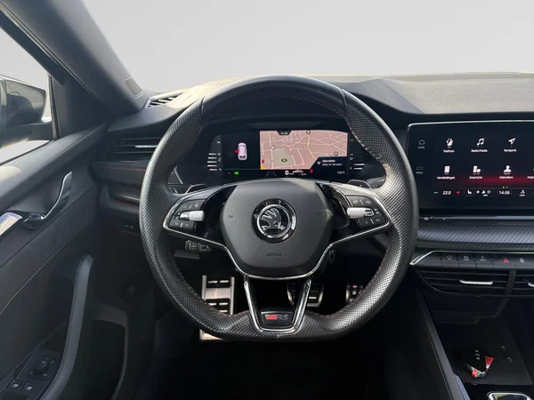 SKODA Octavia Combi RS (2022) — foto 3 van 24