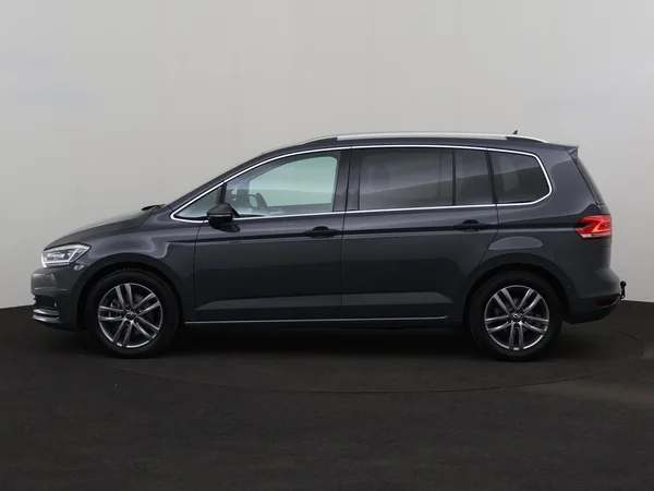 VOLKSWAGEN Touran (2025) — foto 12 van 19