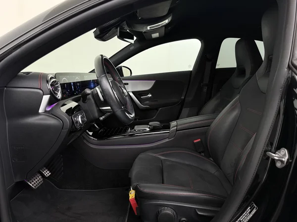 MERCEDES CLA 250 (2021) — foto 2 van 32