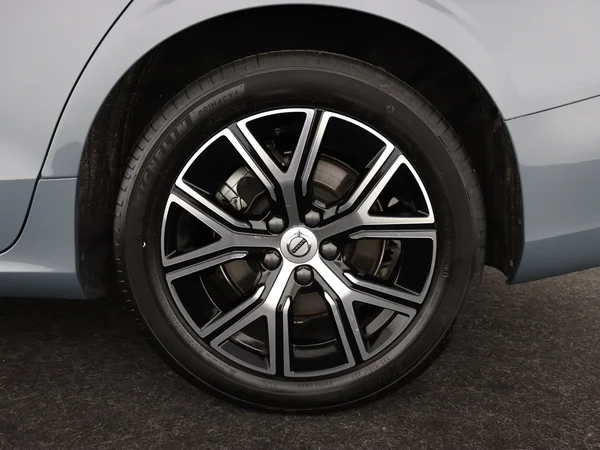 VOLVO S60 (2024) — foto 7 van 28