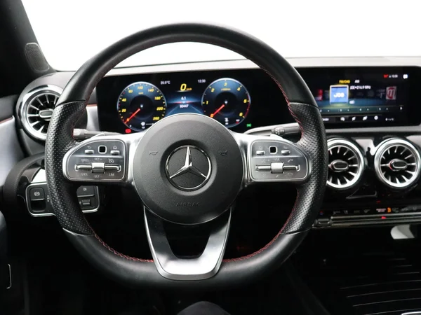 Mercedes-Benz A-Klasse (2022) — foto 6 van 30