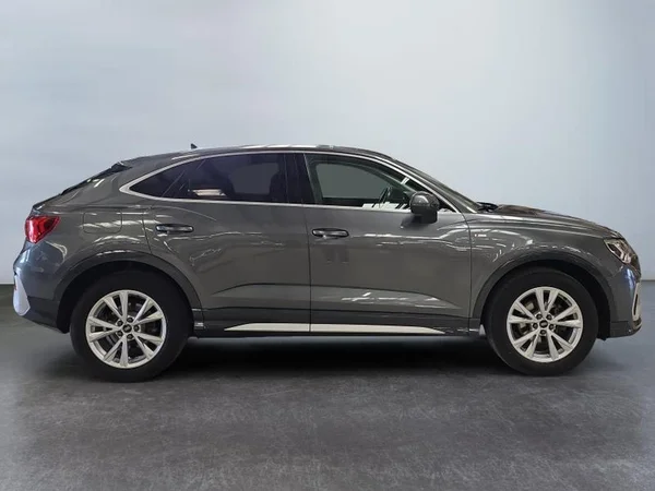AUDI Q3 Sportback (2021) — foto 27 van 31
