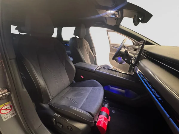 VOLKSWAGEN ID.7 Tourer (2026) — foto 4 van 21