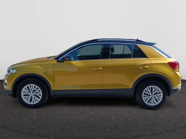 VOLKSWAGEN T-Roc (2020) — foto 13 van 20