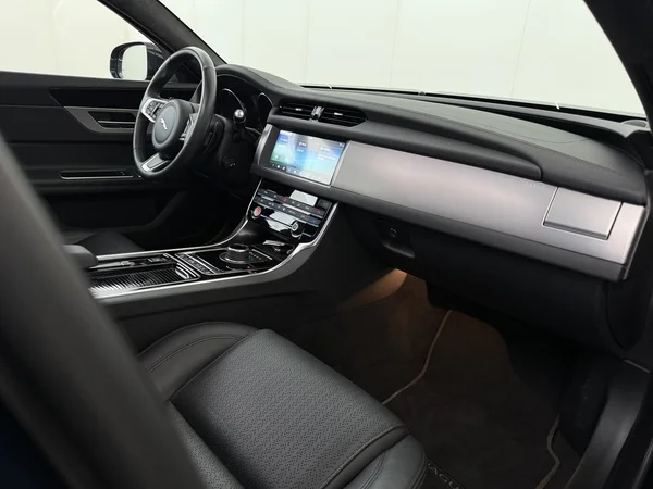 JAGUAR F-Type (2020) — foto 3 van 28