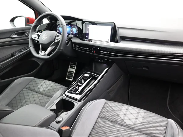 VOLKSWAGEN Golf VIII (2024) — foto 17 van 23