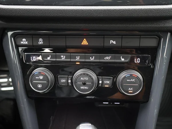 VOLKSWAGEN T-Roc (2021) — foto 8 van 30