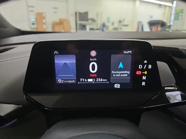 VOLKSWAGEN ID.5 (2024) — foto 10 van 24