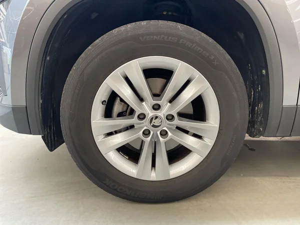SKODA Kodiaq (2022) — foto 16 van 24
