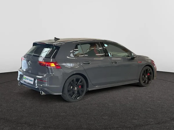 VOLKSWAGEN Golf VIII GTI (2024) — foto 15 van 20