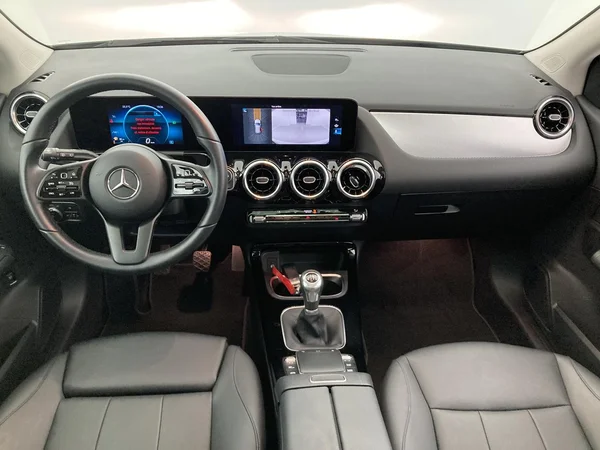 MERCEDES-BENZ B 180 (2022) — foto 6 van 36