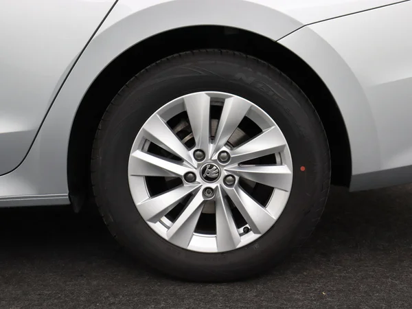 SKODA Octavia Combi (2024) — foto 15 van 19