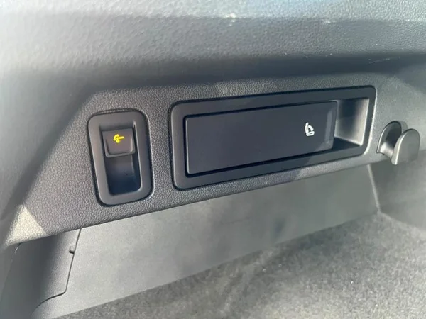 VOLKSWAGEN Tiguan (2022) — foto 14 van 34