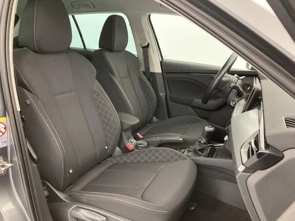 SKODA Kamiq (2022) — foto 13 van 36