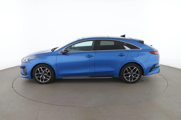Kia pro_cee'd (2020) — foto 9 van 16