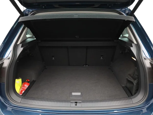 VOLKSWAGEN Tiguan (2021) — foto 2 van 20