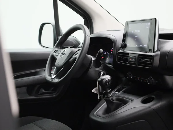 Opel Combo (2023) — foto 38 van 38