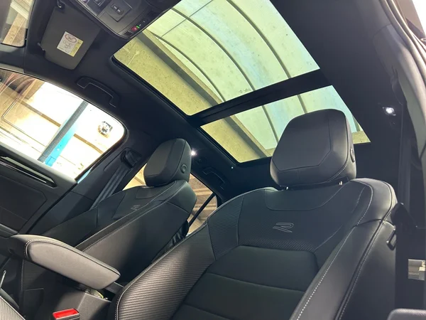 VOLKSWAGEN T-Roc (2025) — foto 9 van 11