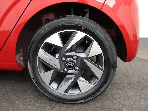 HYUNDAI i10 (2025) — foto 7 van 25