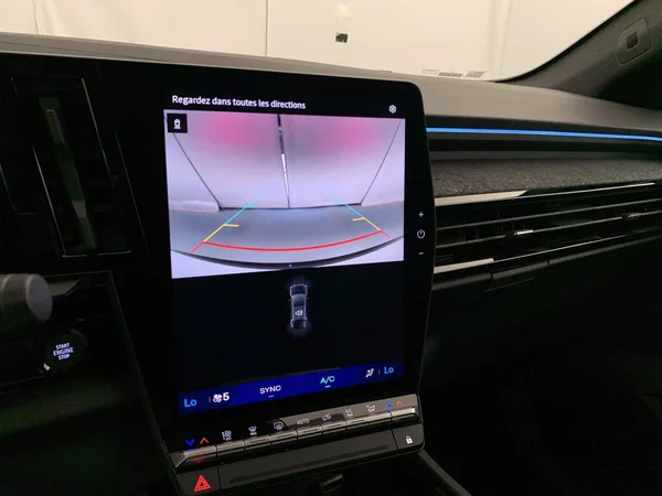 Renault Rafale E-TECH (HEV) (2026) — foto 10 van 24