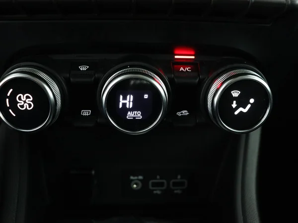 RENAULT Captur (2022) — foto 19 van 28