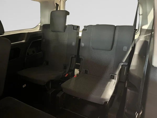 VOLKSWAGEN Caddy Maxi (2021) — foto 15 van 17