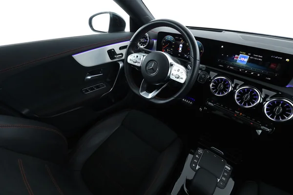 Mercedes-Benz CLA-Klasse (2023) — foto 4 van 16