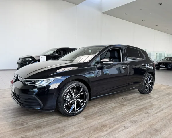 Volkswagen Golf (2021) — foto 23 van 30