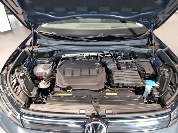 VOLKSWAGEN Tiguan (2025) — foto 13 van 15