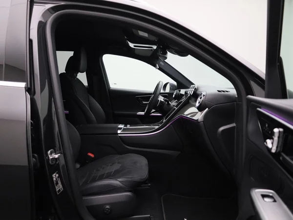 Mercedes-Benz GLC (2025) — foto 38 van 52