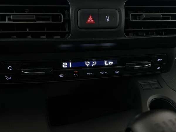 OPEL Combo (2021) — foto 17 van 27