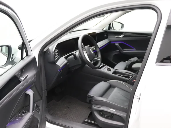 VOLKSWAGEN Tiguan eHybrid (PHEV) (2025) — foto 5 van 24